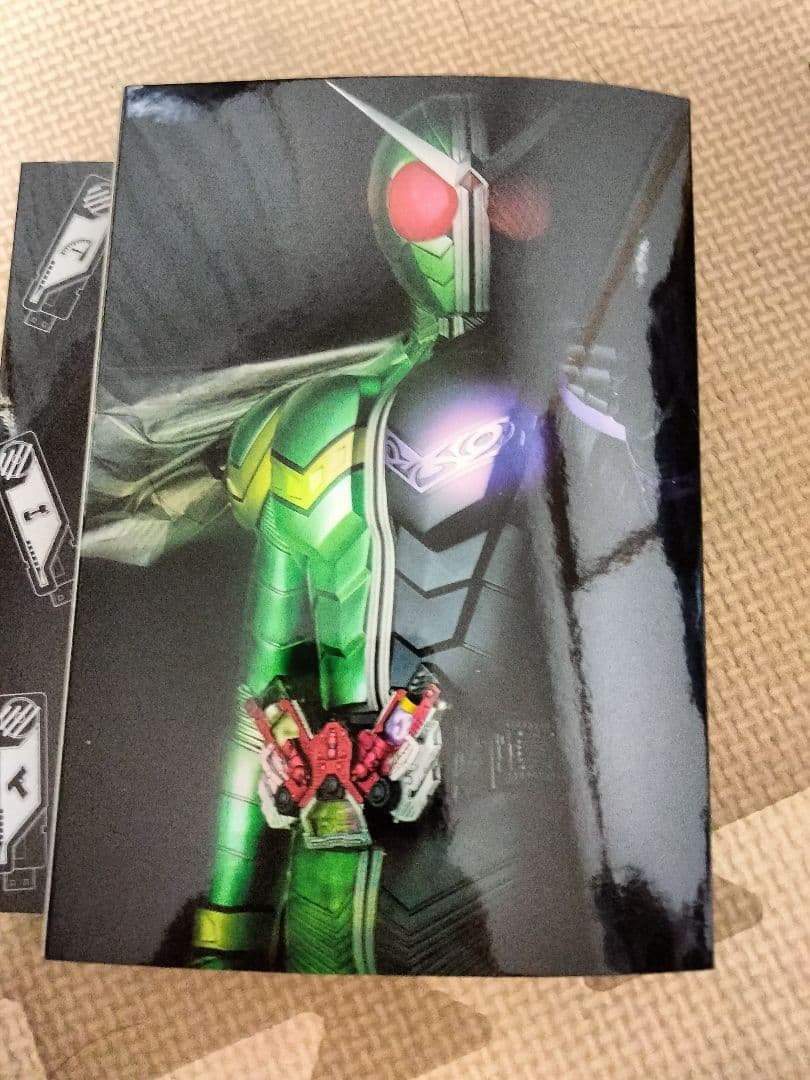 仮面ライダーw　AVIOT　コラボイヤホン