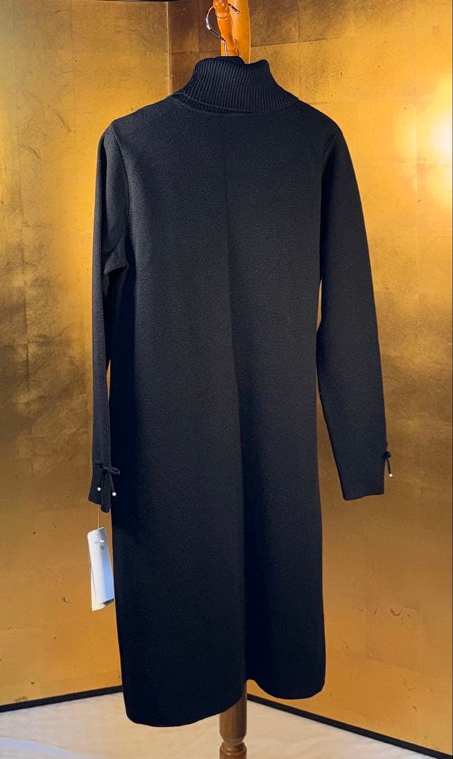 【スーパービューティ】新品タグ付き定価22,000円ビジューニットワンピース42