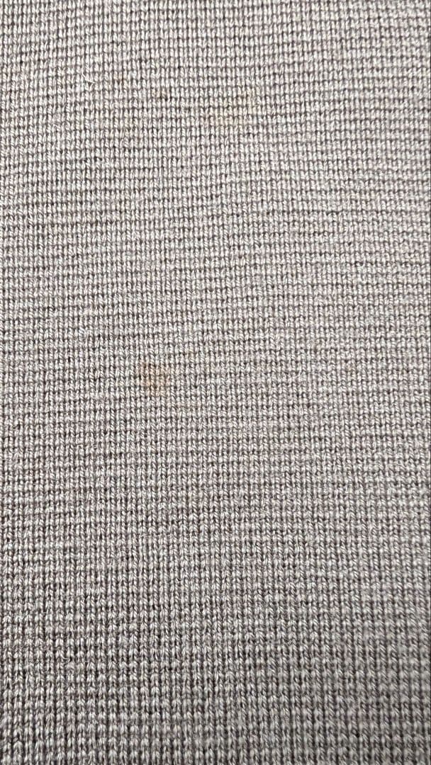 プラダスポーツ　オリーブグリーン タートルネックニット　ダメージ有り　48