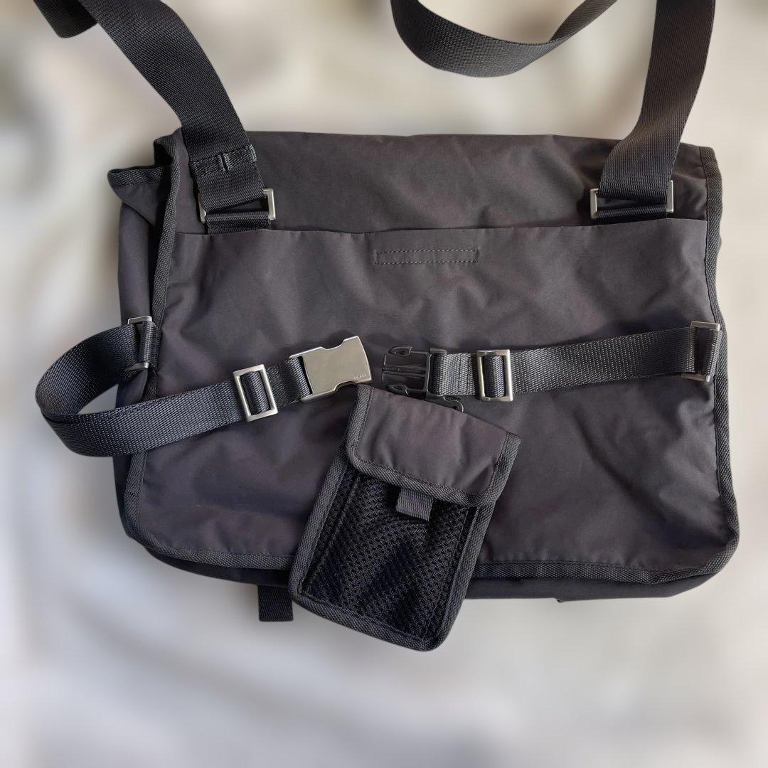 プラダスポーツ　メッシュ　メッセンジャーバッグ 中型　黒