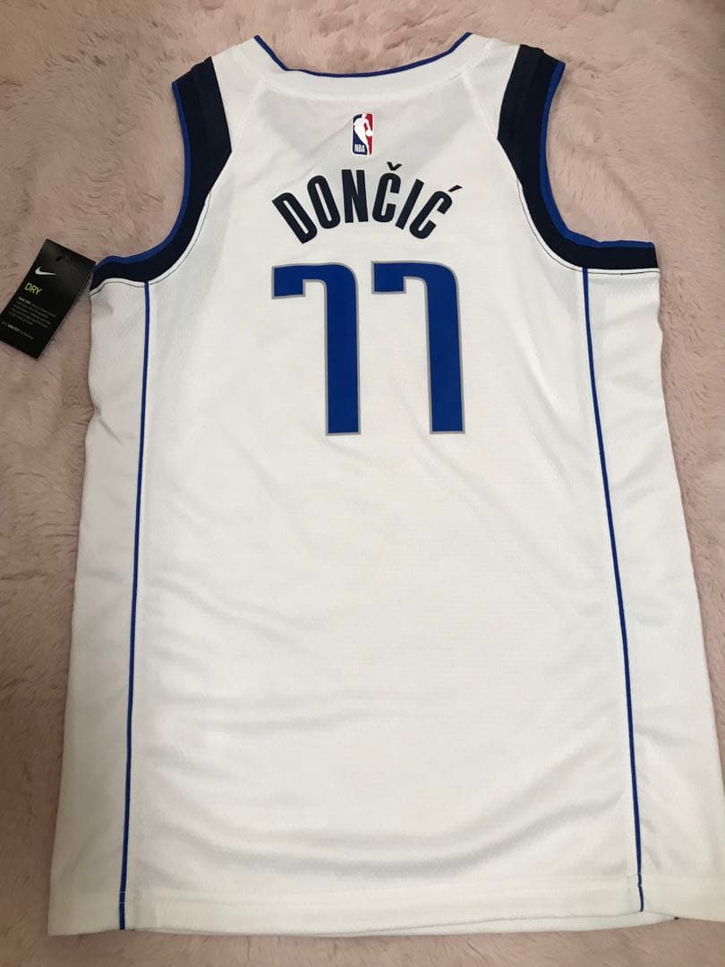 ルカ・ドンチッチ ダラスマーベリックス Nike スウィングマン ジャージー