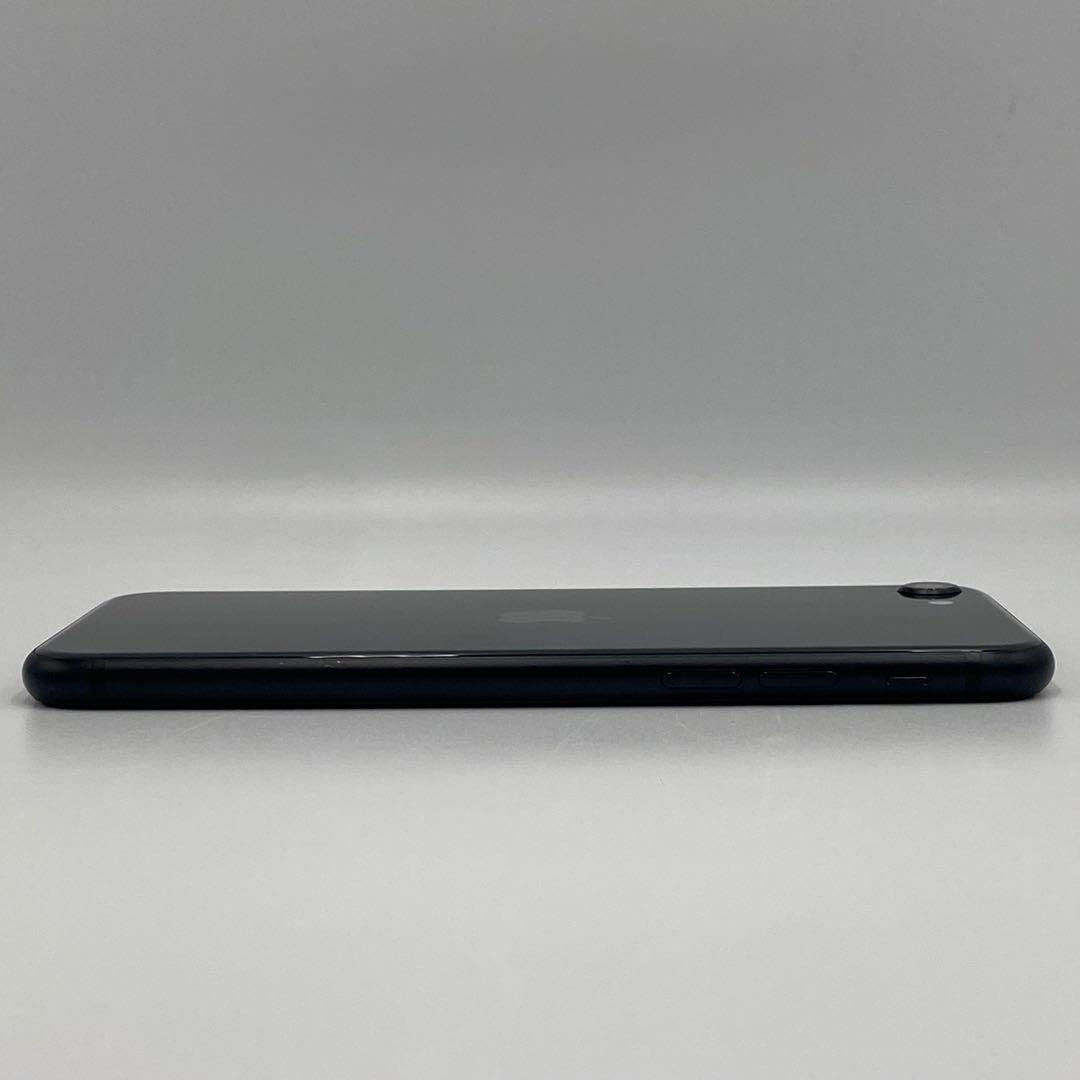 美品 Apple iPhone SE (MX9R2J/A)