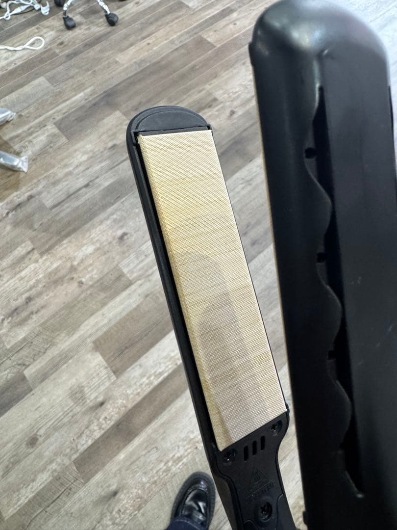 s*a様 ラディアント　ストレートアイロン　美品　限定カラー