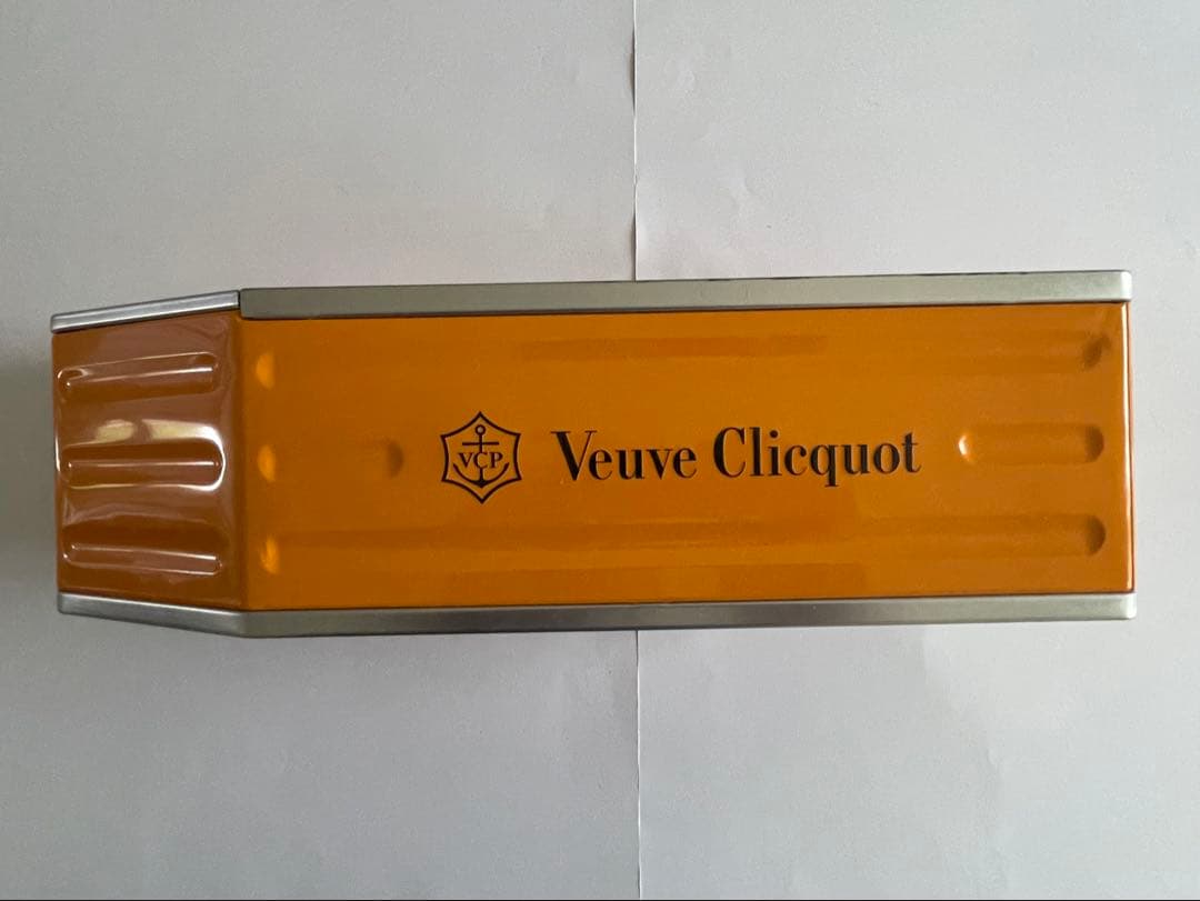 【箱のみ・激レア】 Veuve Clicquot Arrow ”MYKONOS”