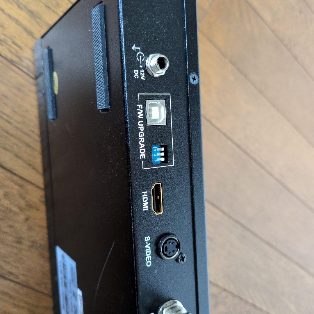 映像と音声のコンバーターです、プロジェクター等のコントロールに使用します。