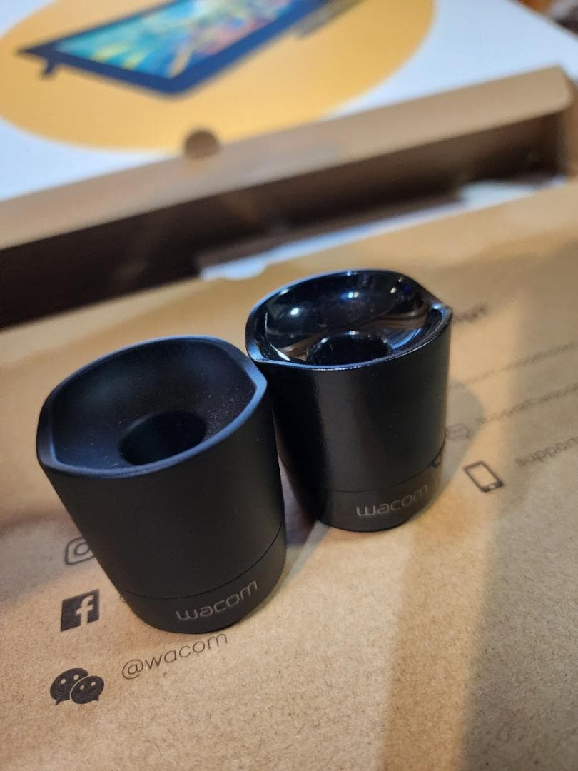 ‎Wacom ワコム 15.6インチ Cintiq 16 FHD