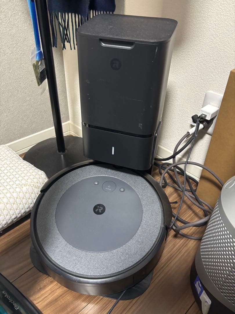 ルンバi3プラス　クリーンベース　ヴァーチャルウォール付き