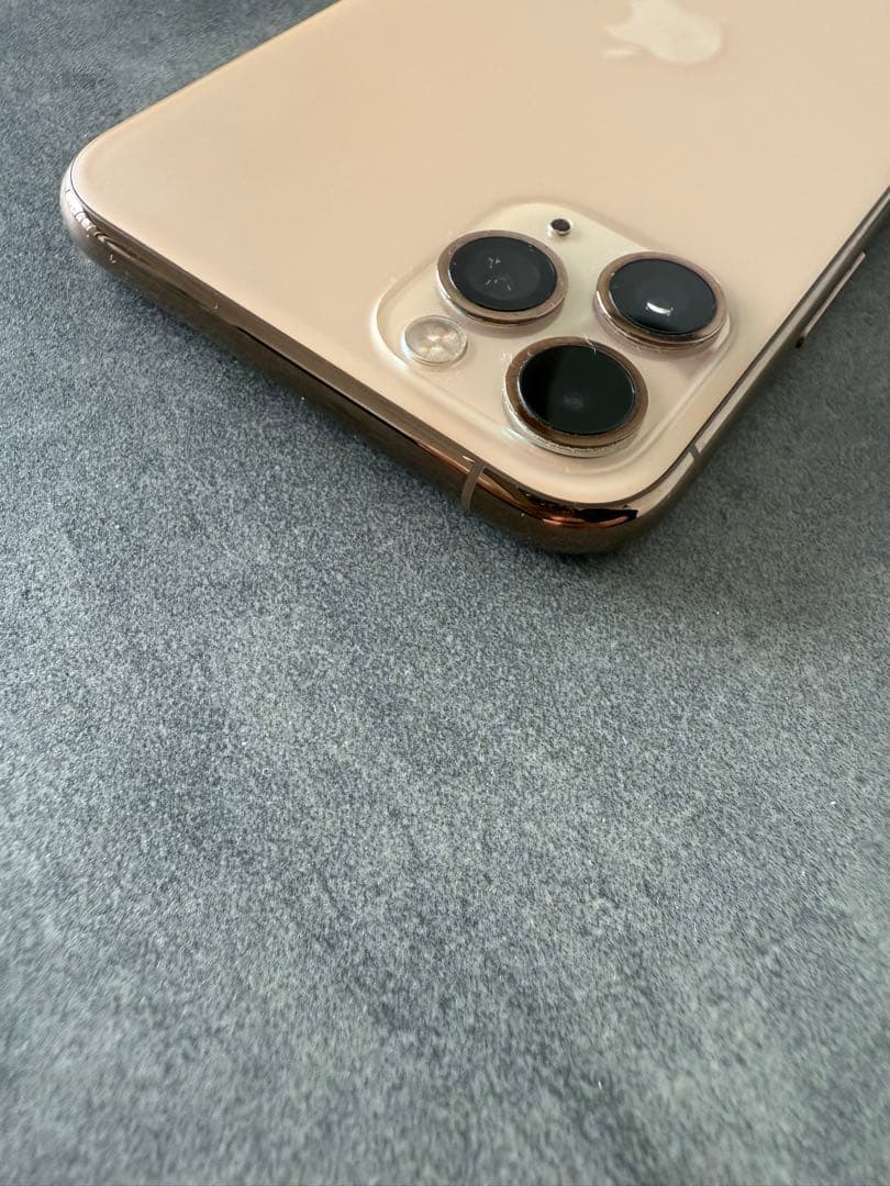 iPhone 11 Pro ゴールド 256 GB docomo