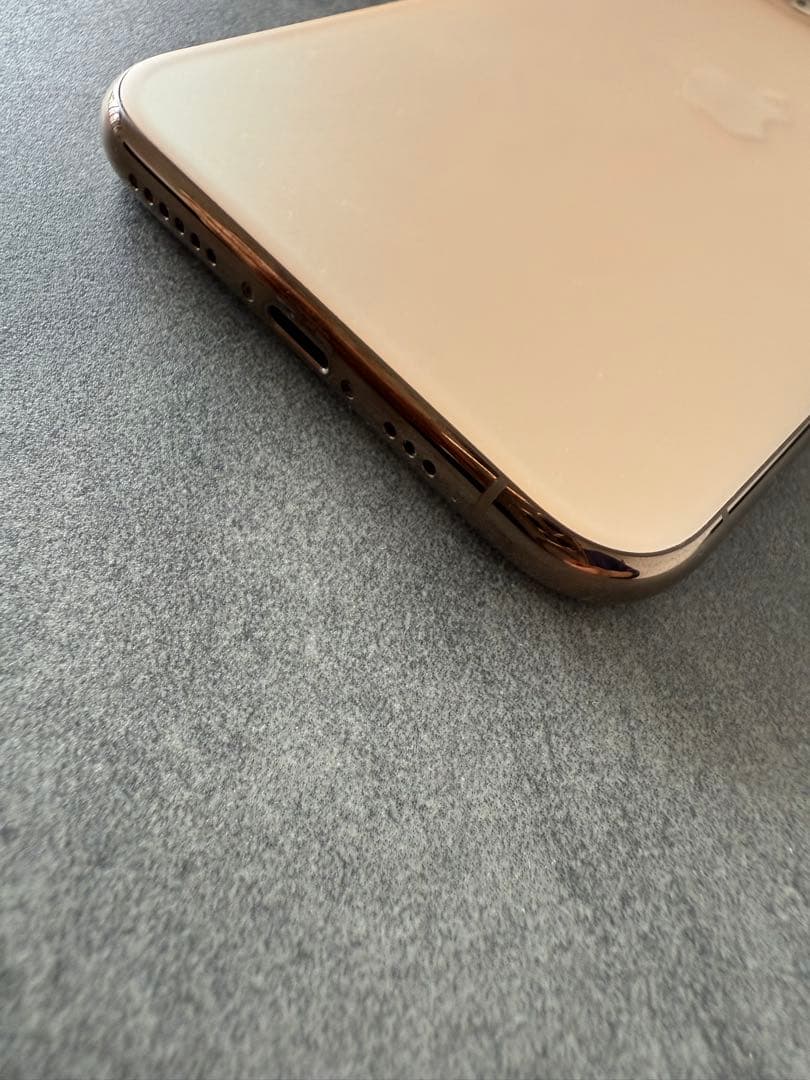 iPhone 11 Pro ゴールド 256 GB docomo