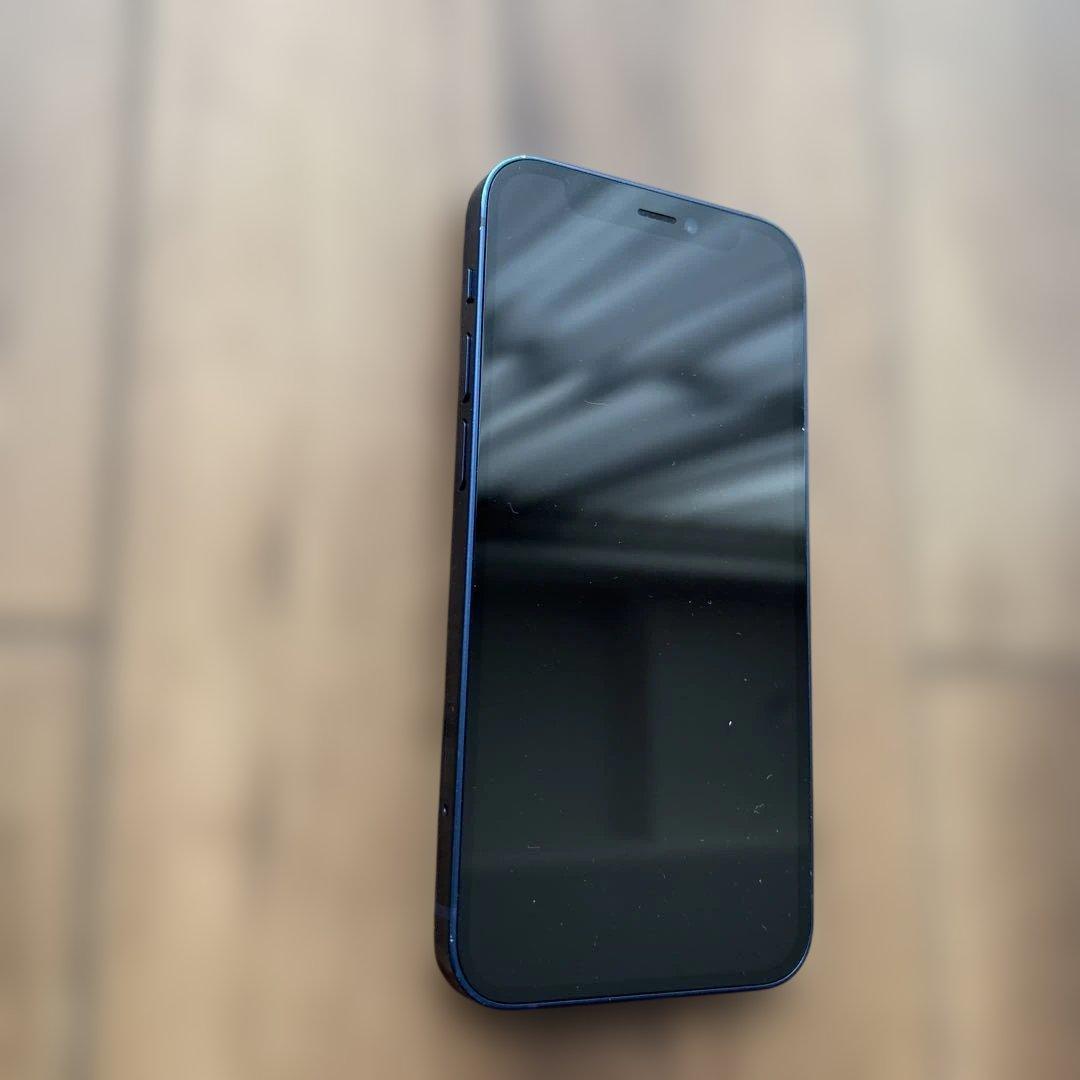 Apple iPhone 12 深い青 本体