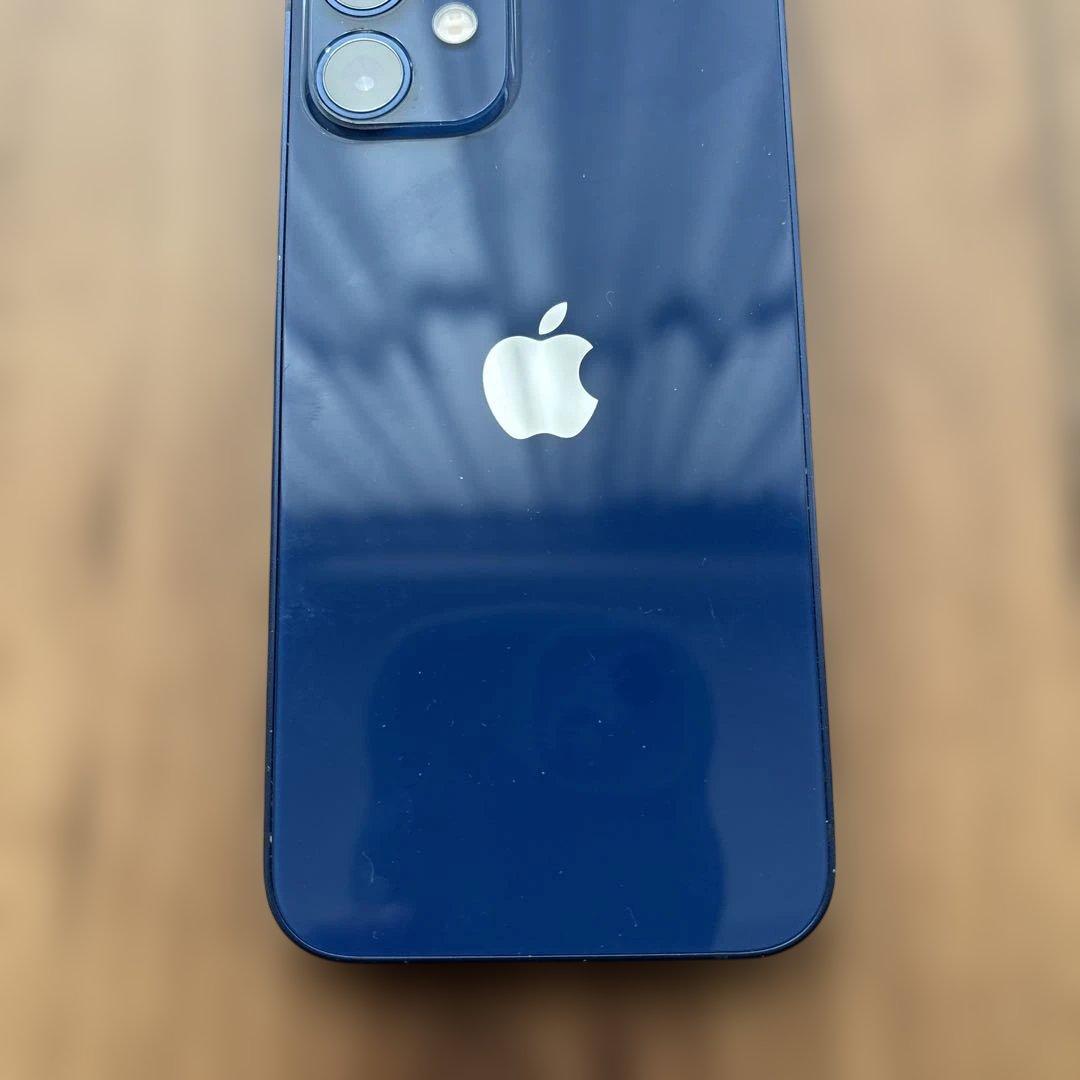 Apple iPhone 12 深い青 本体