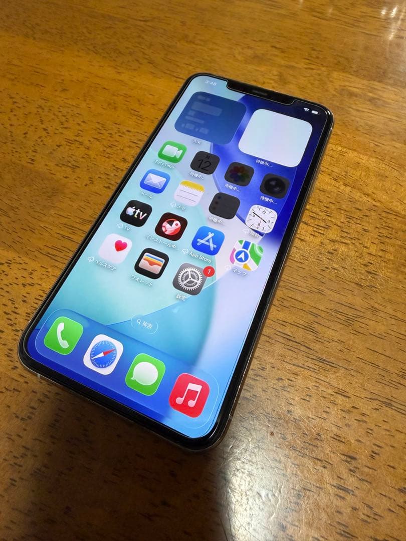 Apple iPhone XS Max simフリー　美品