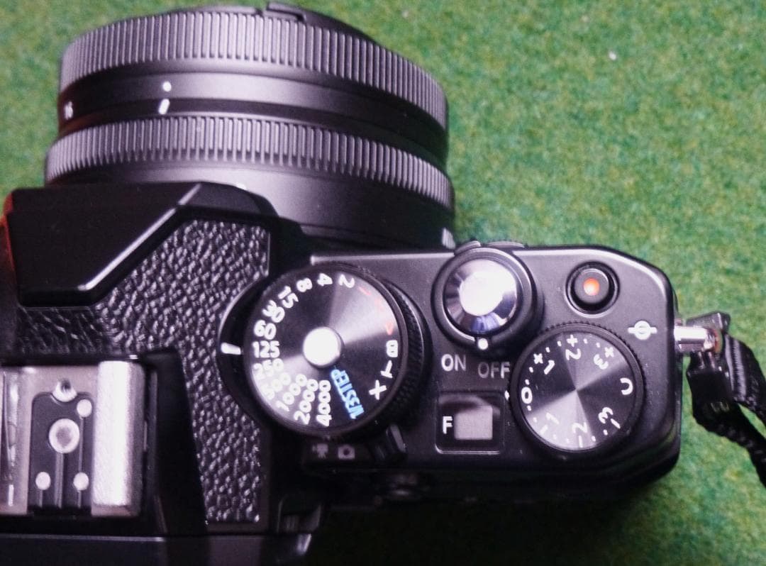 美品　Nikon Z fc ミラーレス一眼 レンズキット　おまけ付き