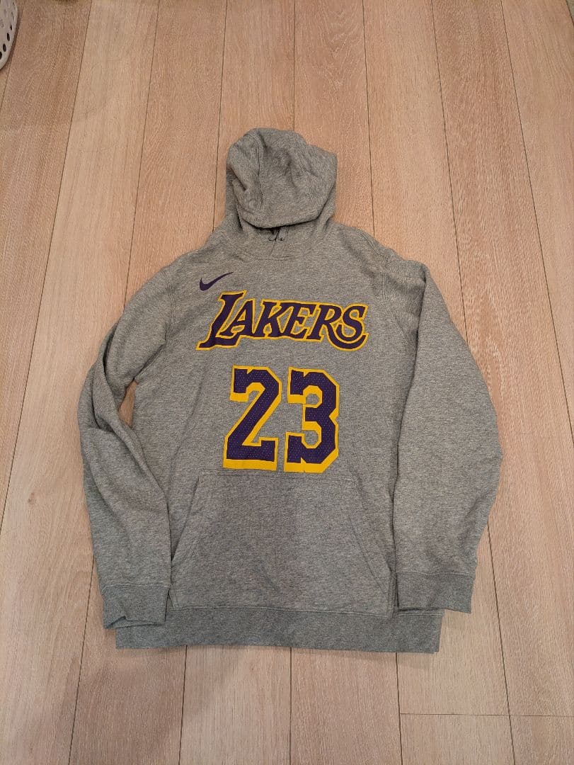 ナイキ　ニューエラ　レイカーズ　パーカー　タンクトップ　Tシャツ