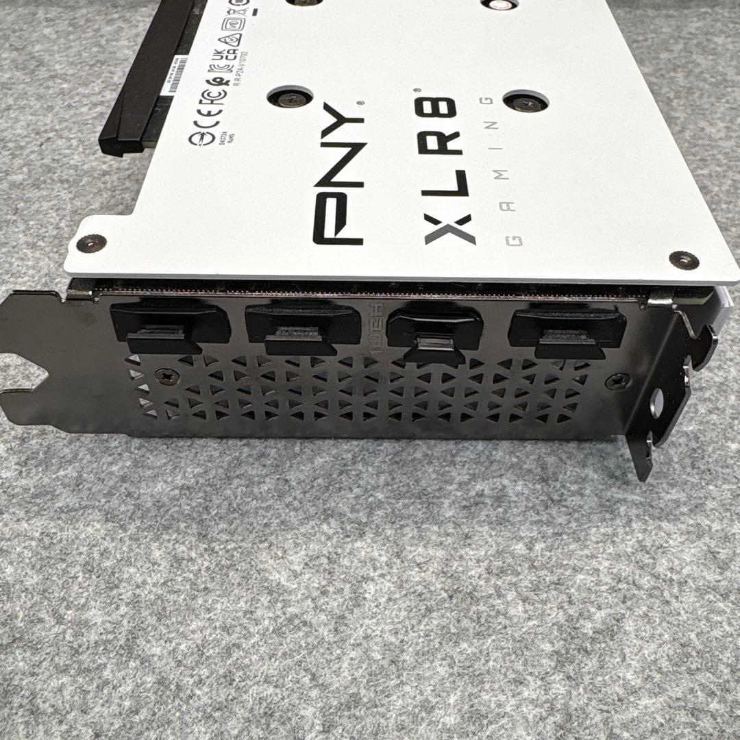 PNY GeForce RTX 4060 8GB ホワイトエディション