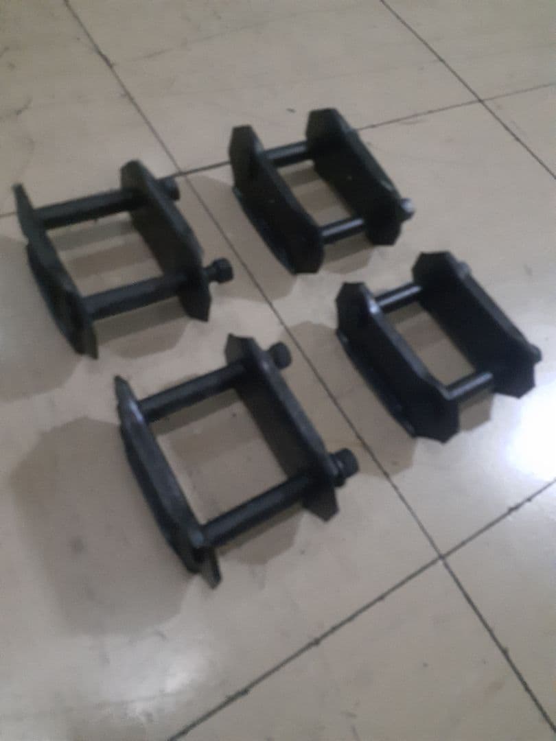 【送料無料】 ジムニー JA11 純正 シャックル 4個セット