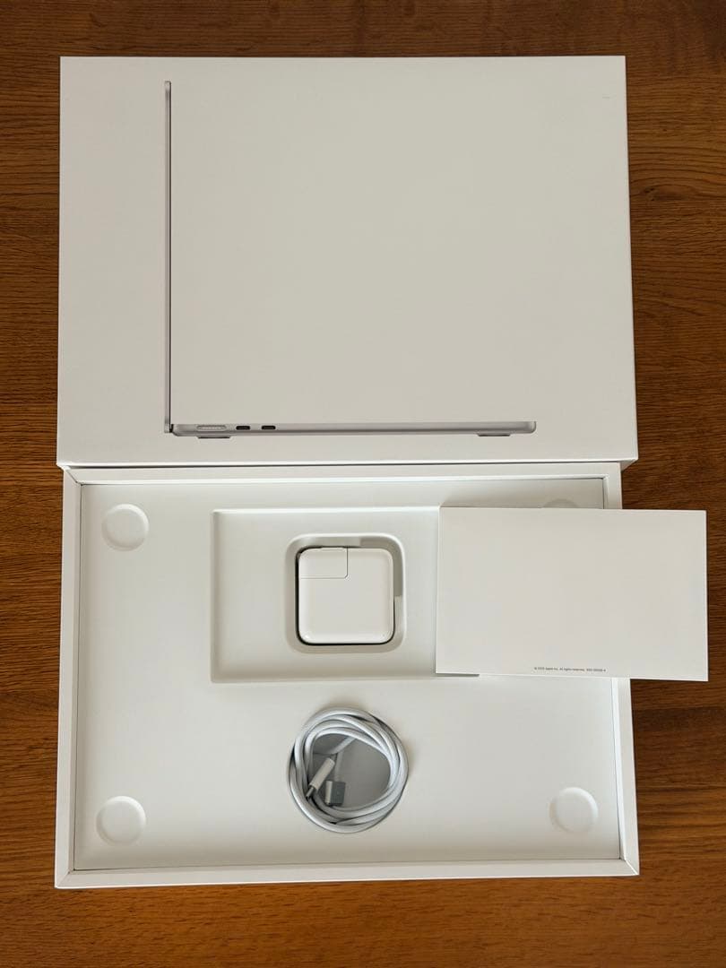 M2 MacBook Air 8GB 256GB USキーボード