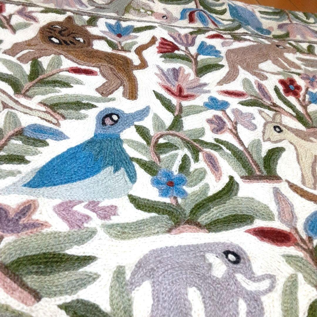ヴィンテージラグ　カシミールアリ刺繍 タペストリー　手刺繍　マルチカバー　一点物