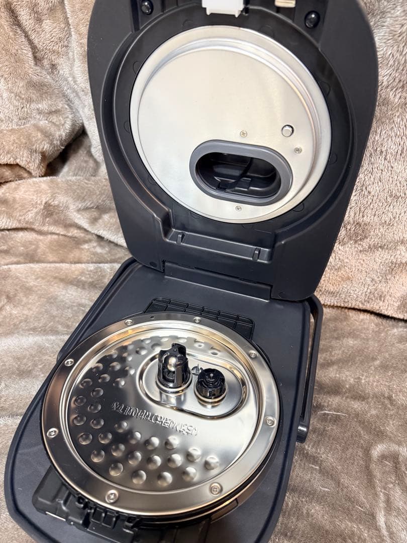 IRIS OHYAMA 炊飯器　5.5合炊き　RC-PDA50 2024年製