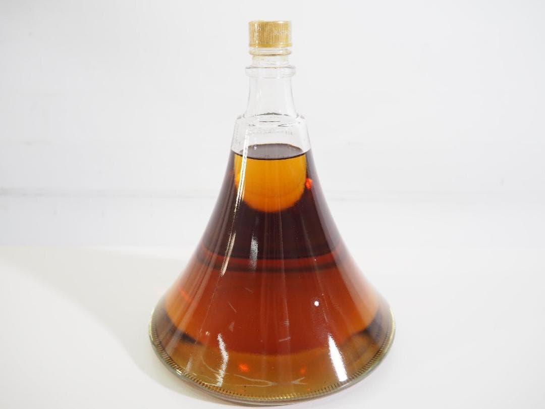 【未開栓】 サントリー 響 トランペットボトル 500ml 43%