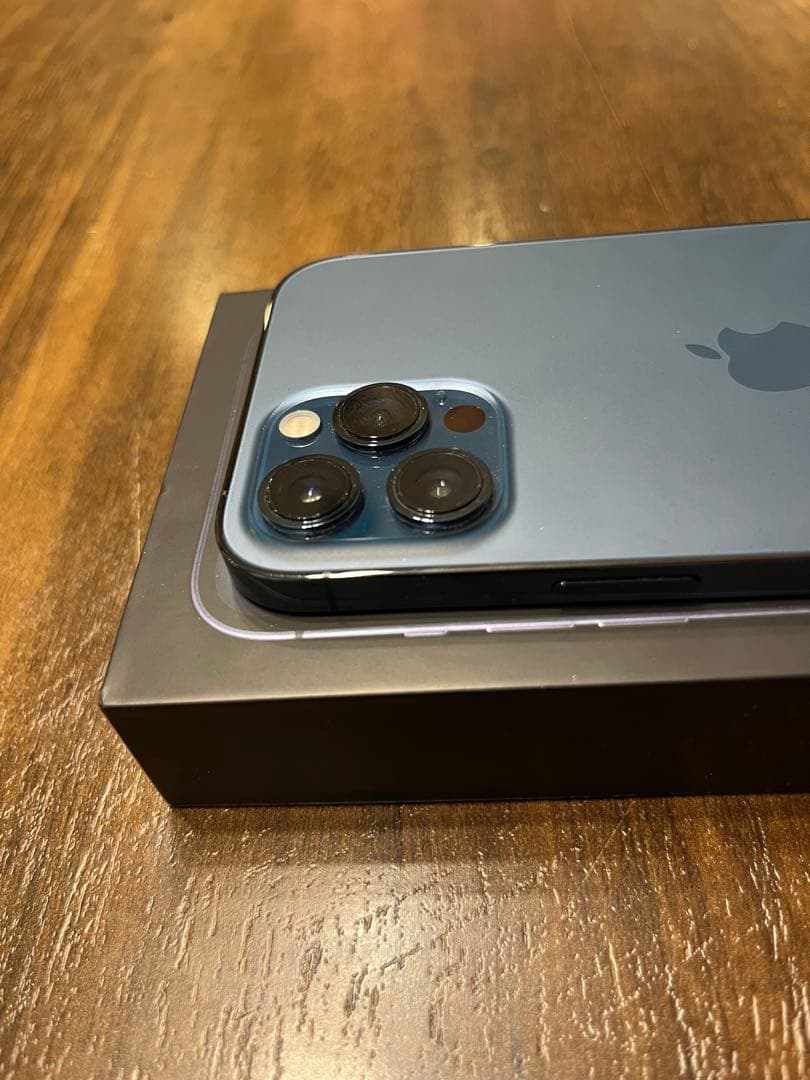 iPhone12 pro max 256GB 美品　Apple SIMフリー