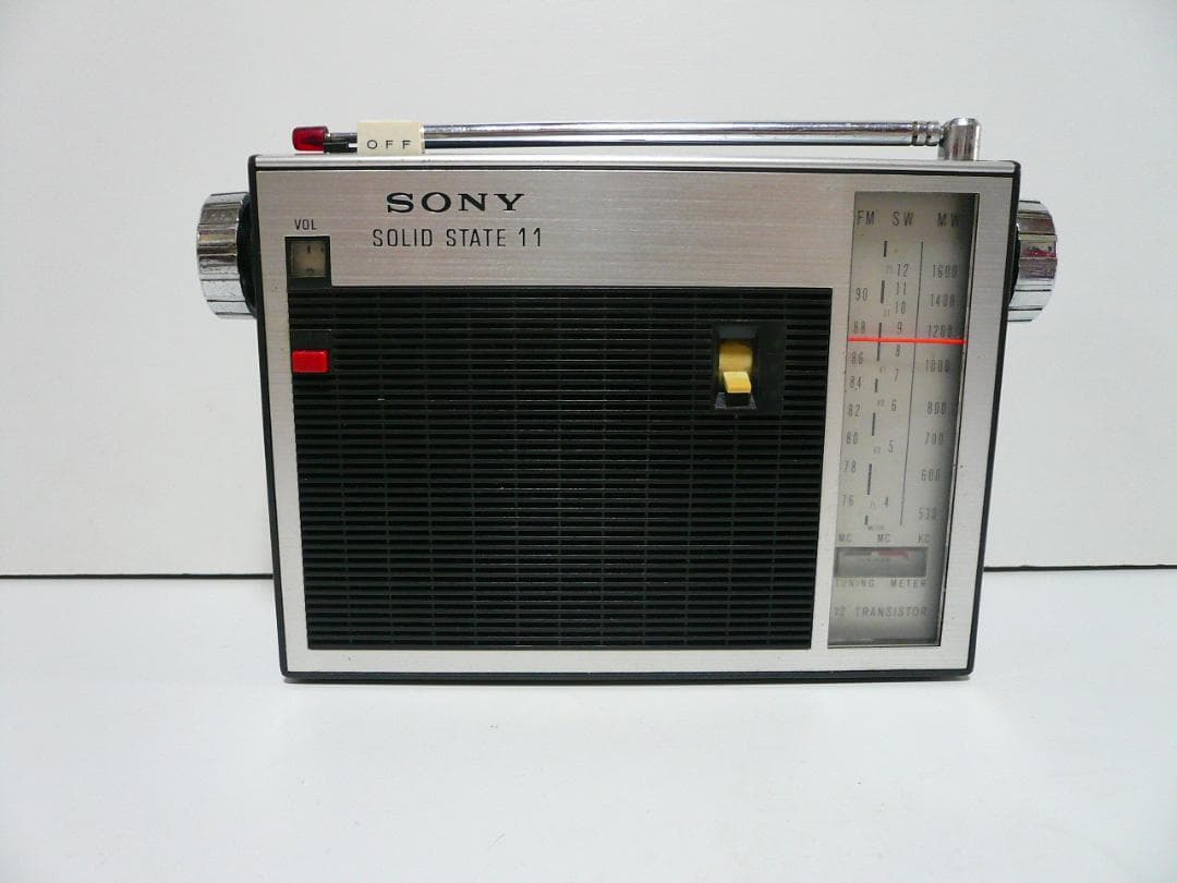昭和レトロ SONY3バンドラジオ TFM-110F SOLID STATE11