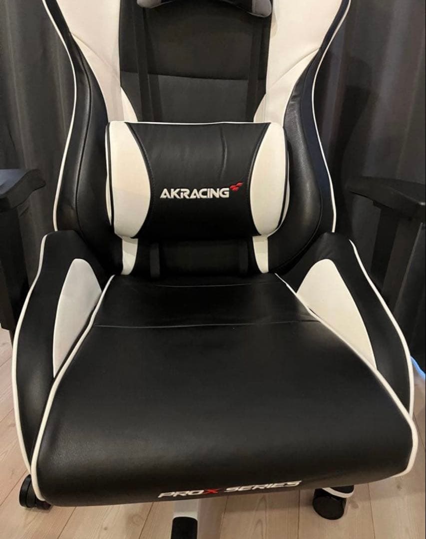 AK Racing Pro-X V2 ゲーミングチェア