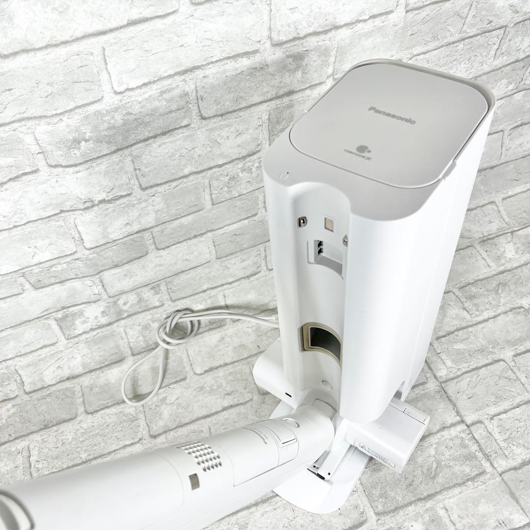 パナソニック コードレス掃除機 MC-NS100K 本体 24年製