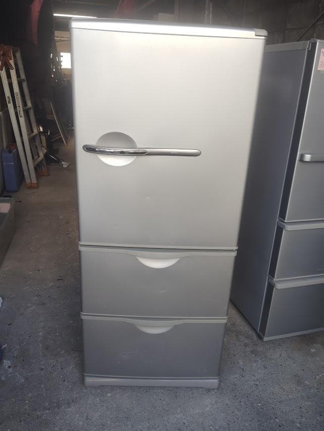 大阪府配送料無料！SANYO 3ドア冷蔵庫 2009年 キッチン 人気 大阪市