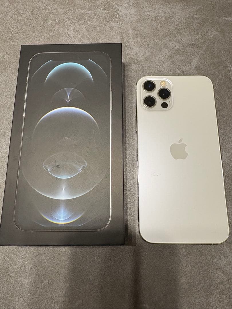 【美品】iPhone 12 Pro シルバー 256GB SIMフリー 付属品付