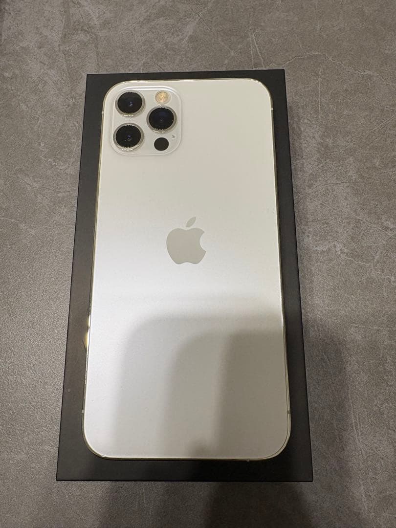 【美品】iPhone 12 Pro シルバー 256GB SIMフリー 付属品付