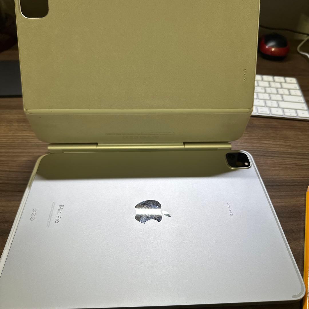 Apple iPad Pro 11インチ + Smart Keyboard