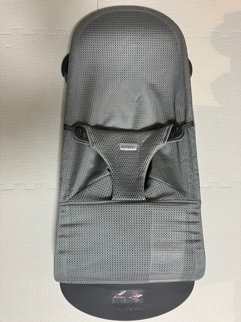 BABYBJÖRN ベビーチェア グレー メッシュ
