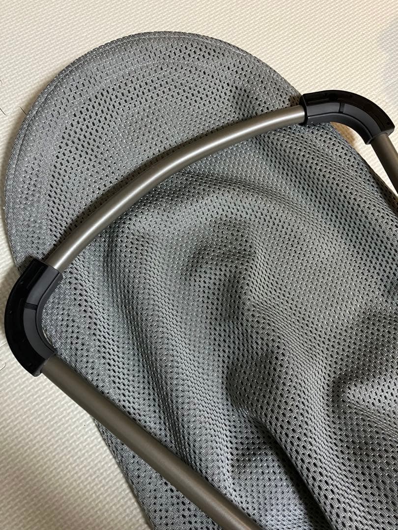 BABYBJÖRN ベビーチェア グレー メッシュ