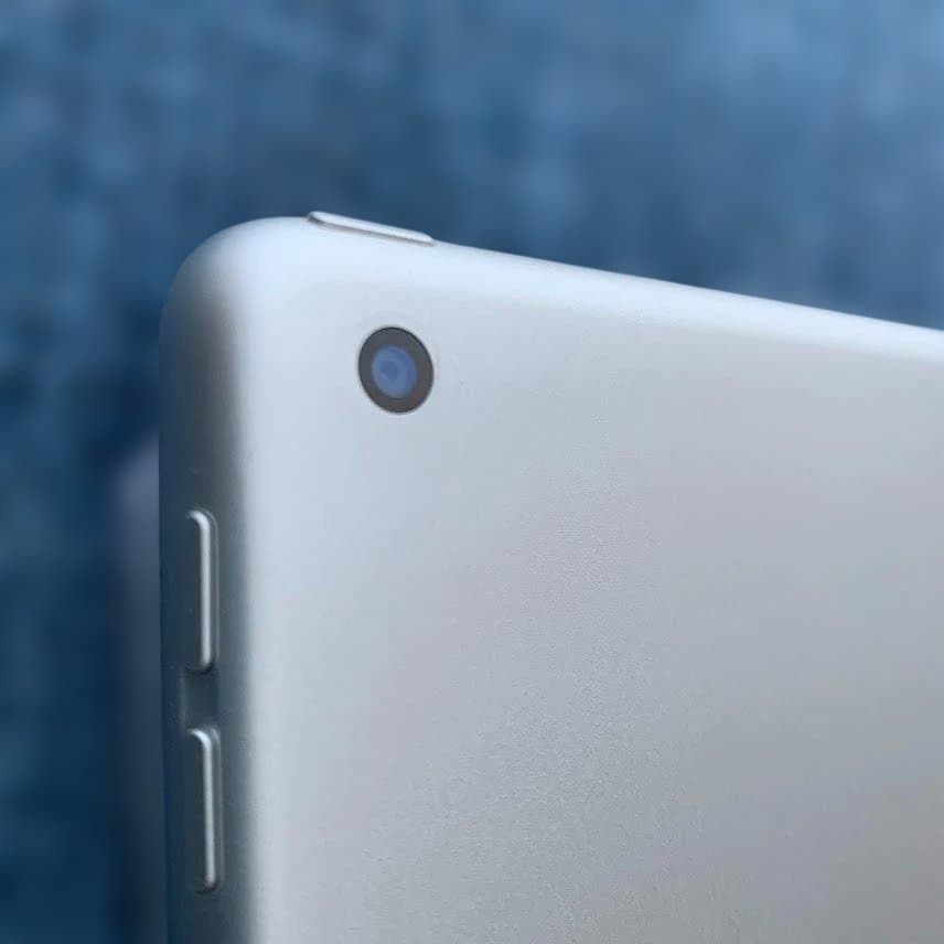 美品　Apple iPad 第8世代　Wi-Fi 32 GB