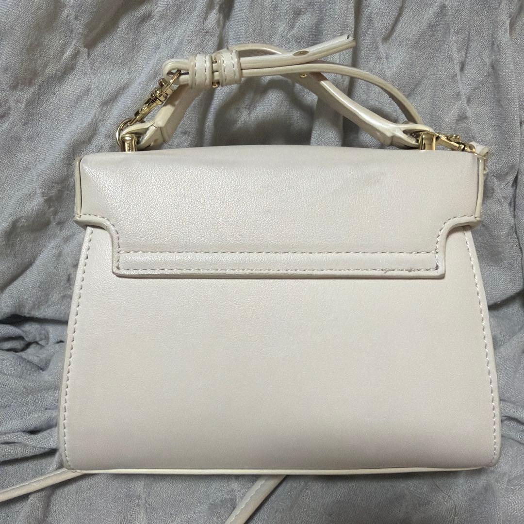 CELFORD ビジュースタッズポシェット アイボリー