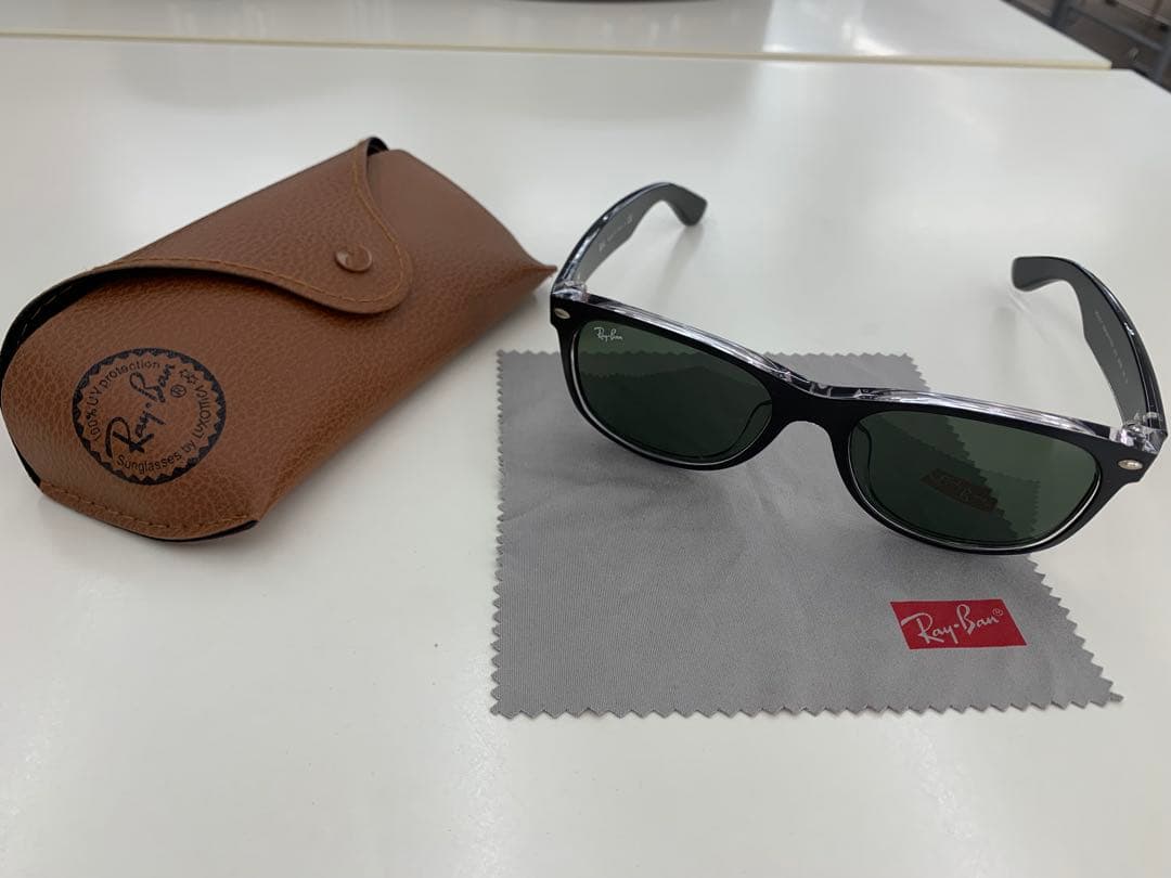 Ray-Ban RB 2132-F New Wayfarer サングラス
