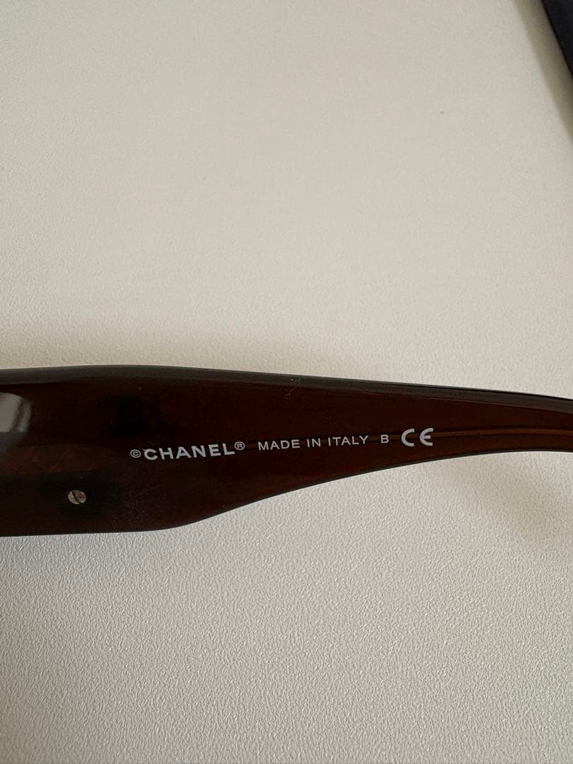 CHANEL カメリア柄　ブラウン サングラス