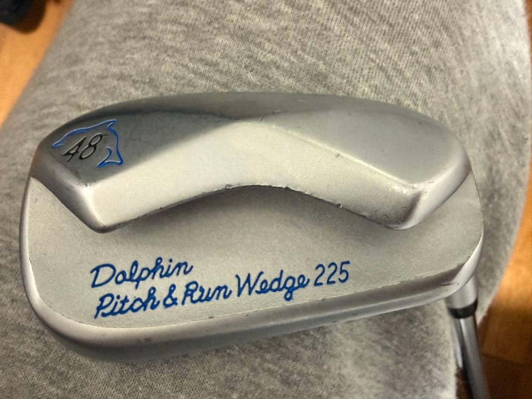 チッパー　Dolphin Pitch & Run Wedge 225 48度