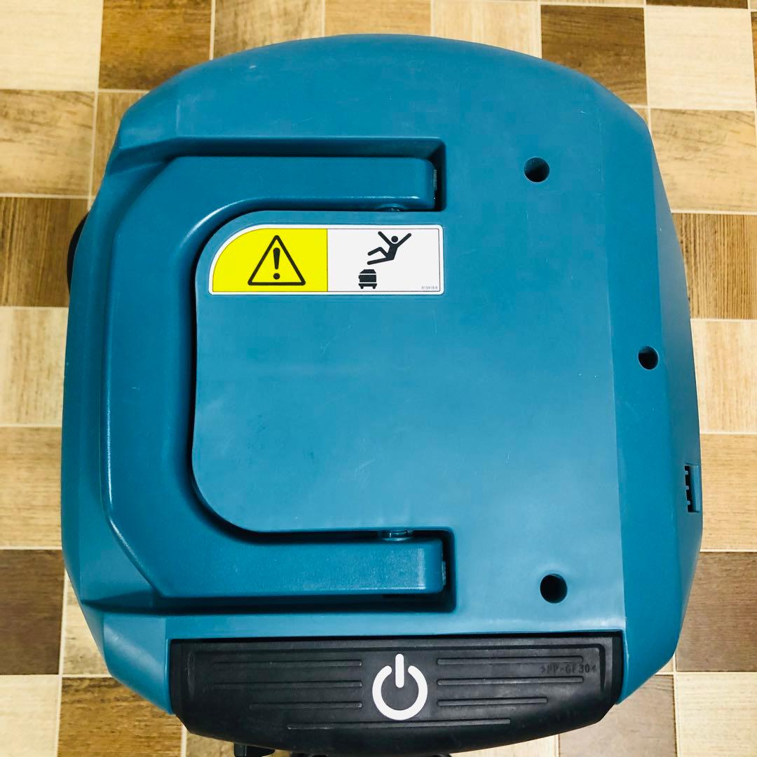 makitaキャニスター掃除機 VC0820 乾湿両用　業務用　集じん機