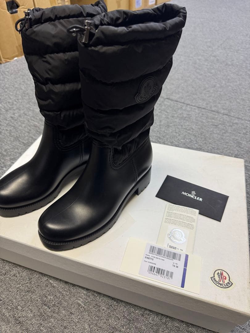 Moncler モンクレール ダウン×ラバーブーツ　36