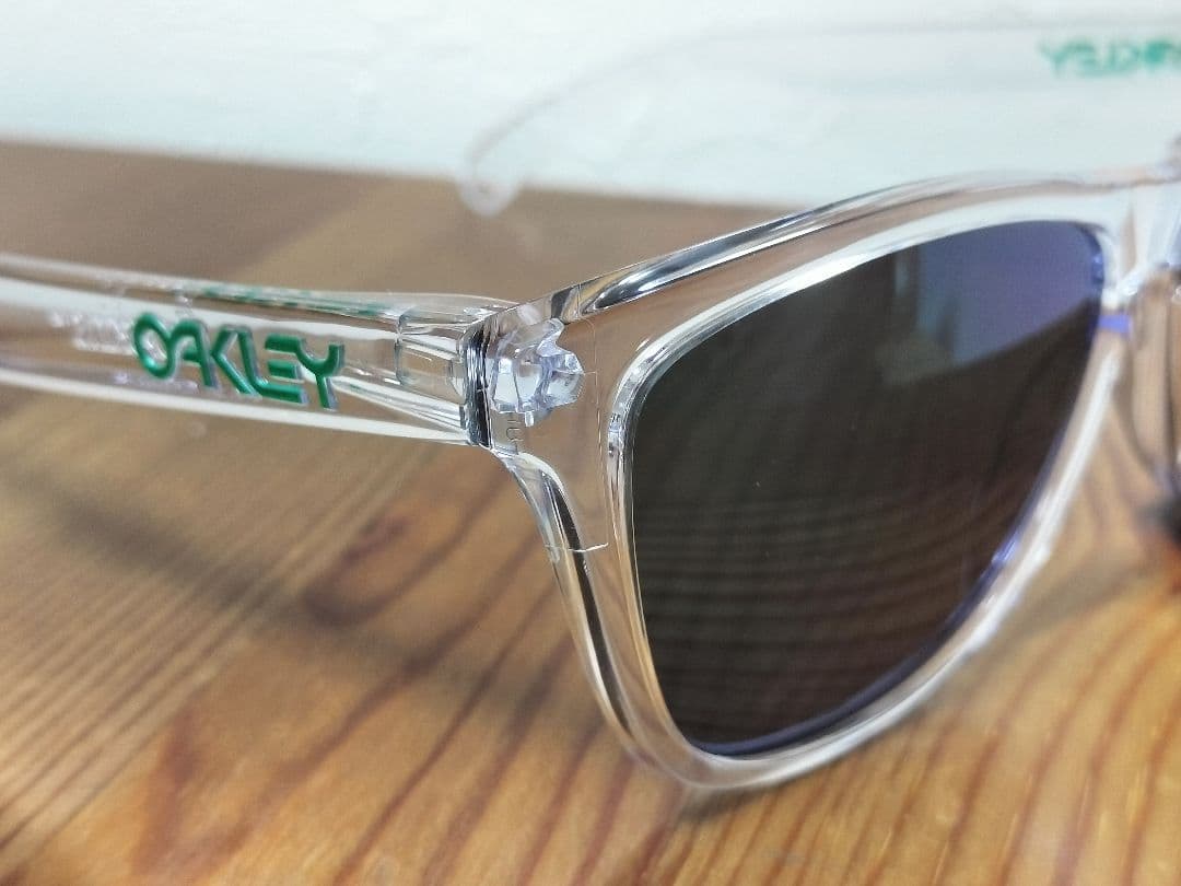 美品 OAKLEY FROGSKINS