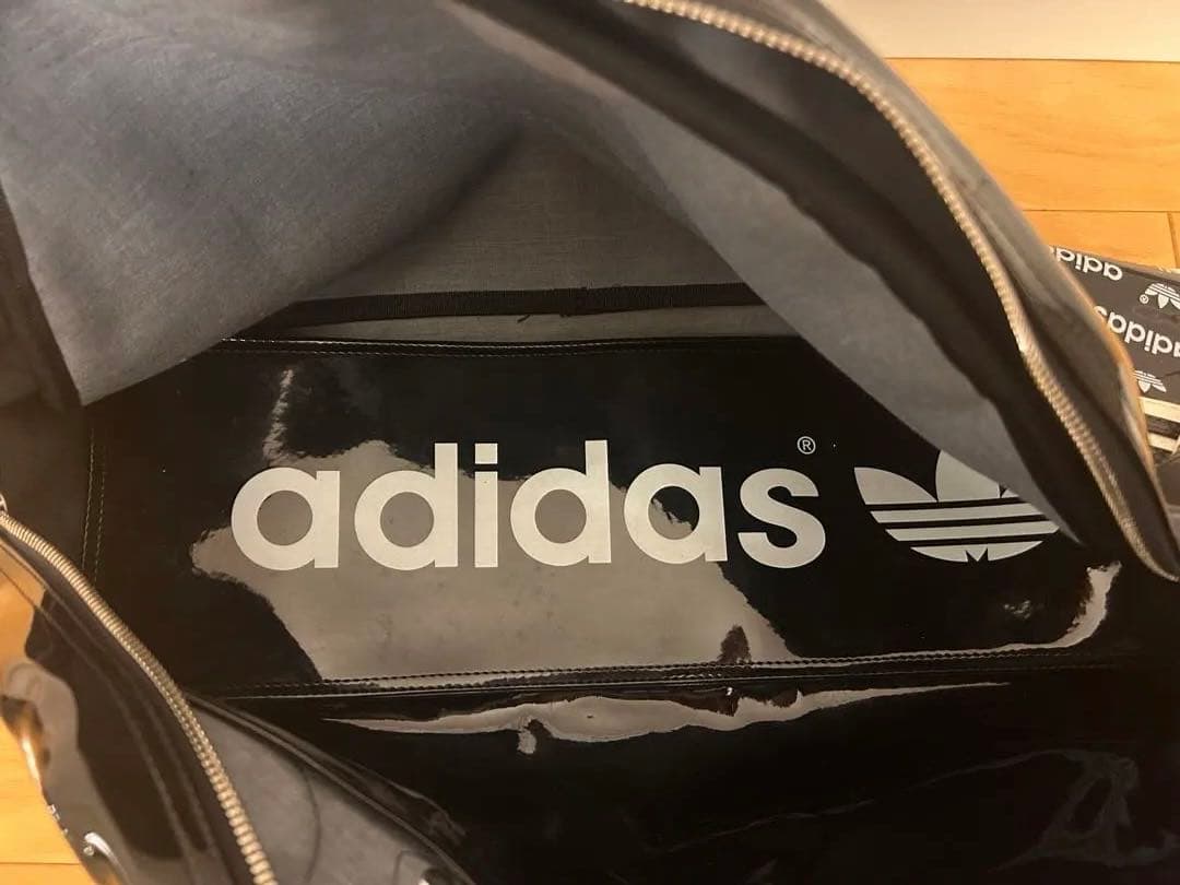 ヴィンテージ アディダス ロゴ総柄　エナメルボストンバック　80年代