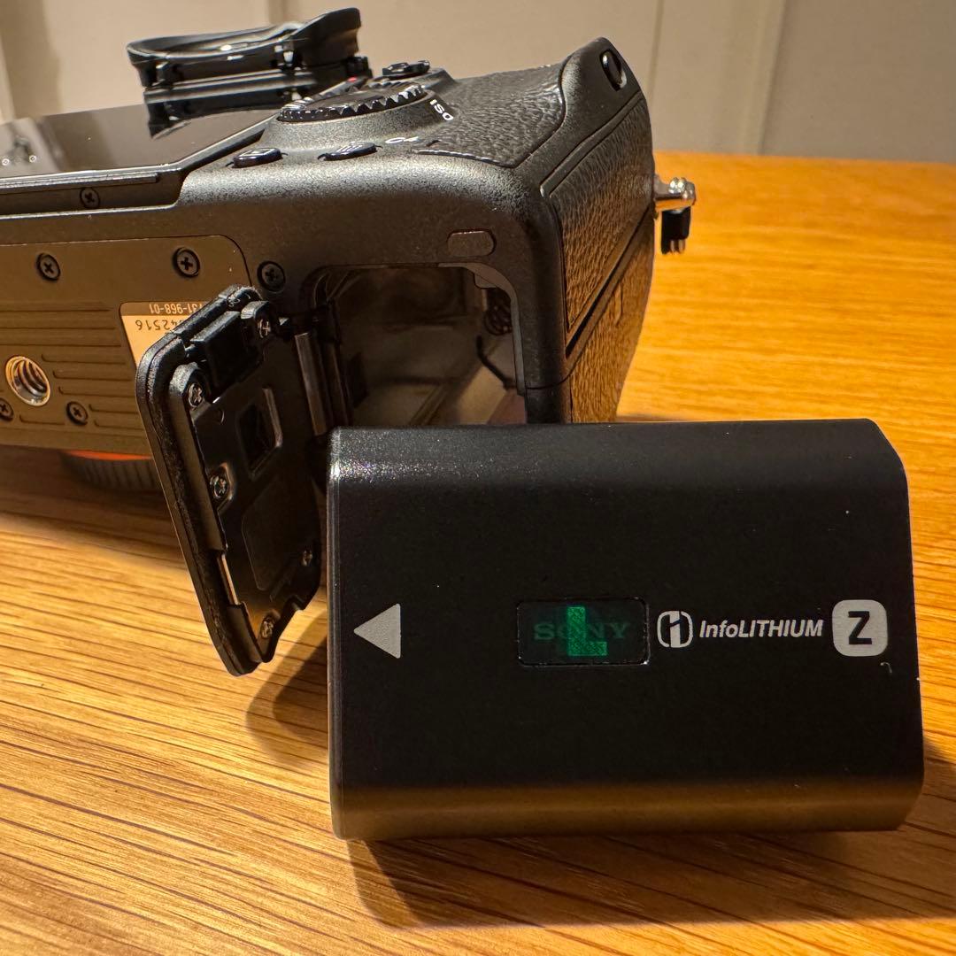 【美品／シャッター数 5,921枚】SONY α7RⅢ ボディILCE-7RM3