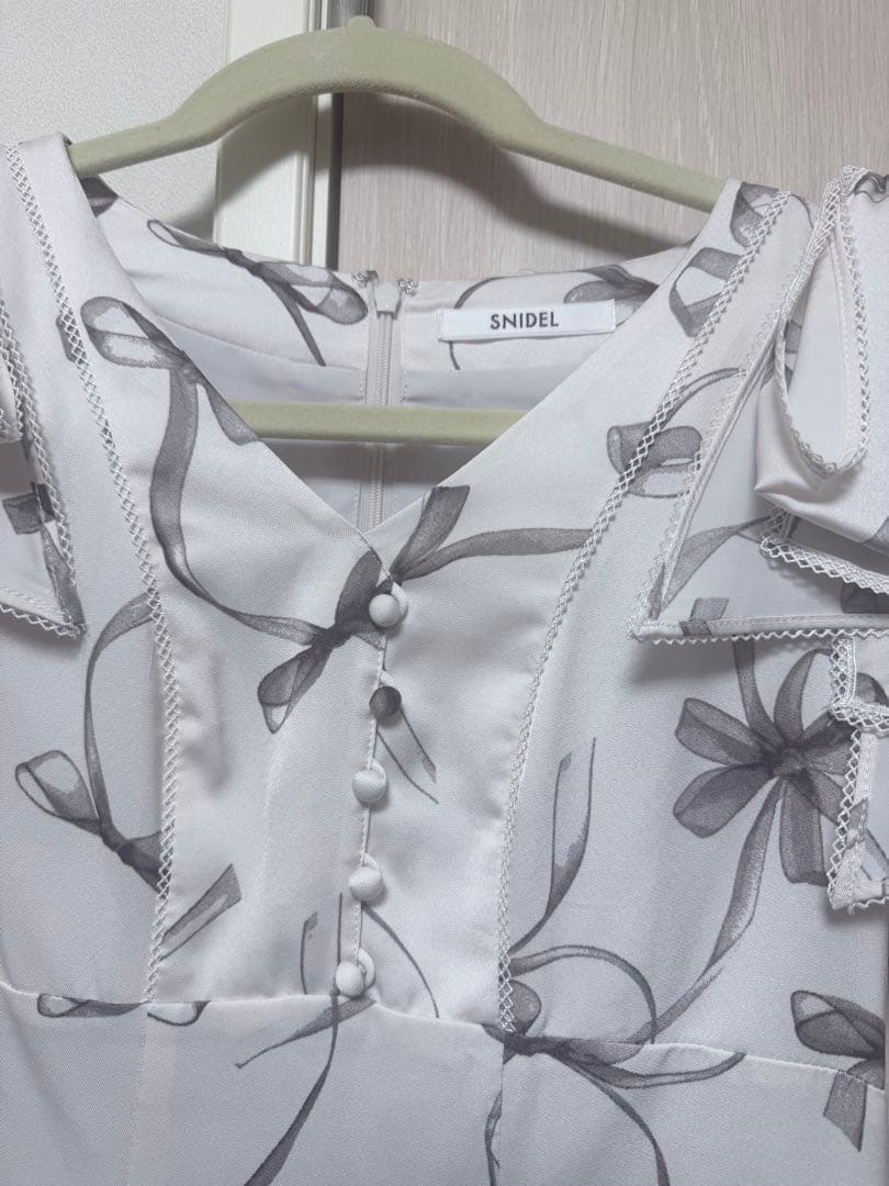 Sustainableリボンプリントワンピース　0サイズ　ピンクベージュ