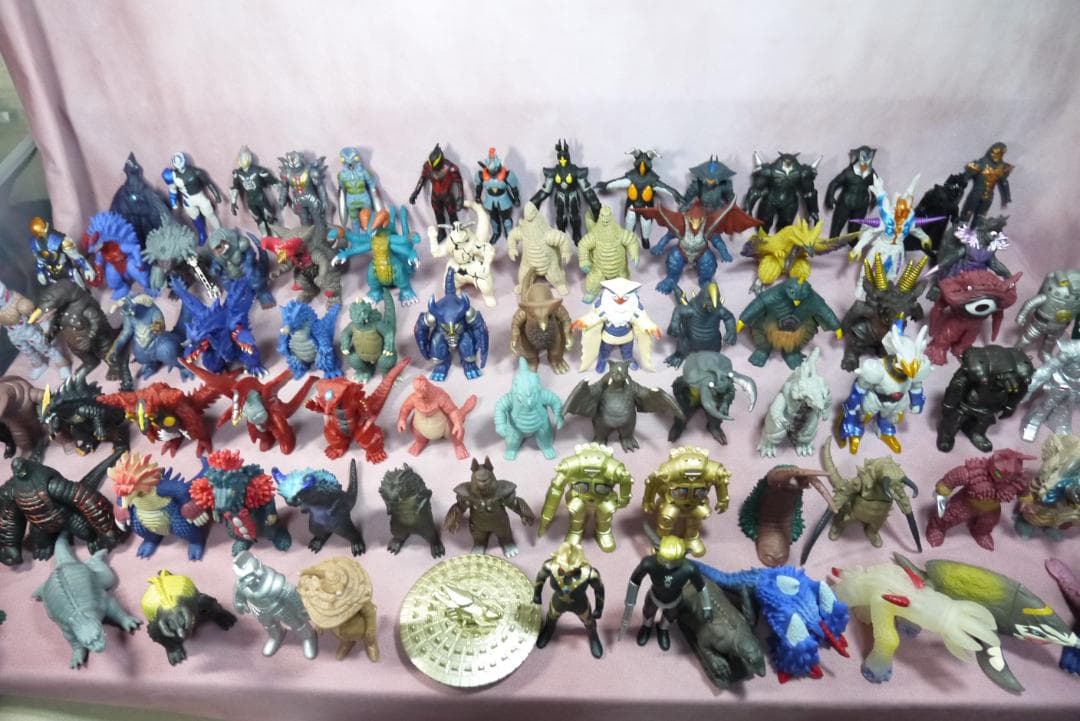 ウルトラ怪獣シリーズ500　怪獣ソフビ　83体セット