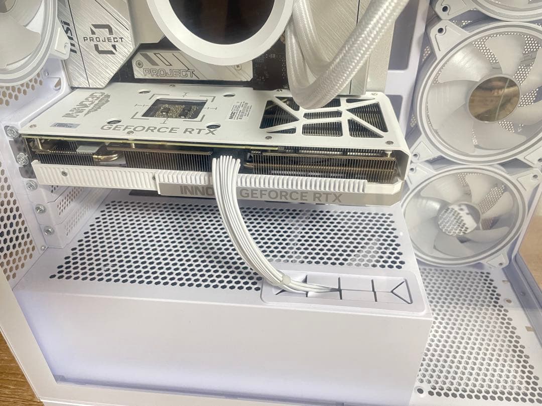 STORM 新界2 i7-14700F/32GB/RTX 4070 Super