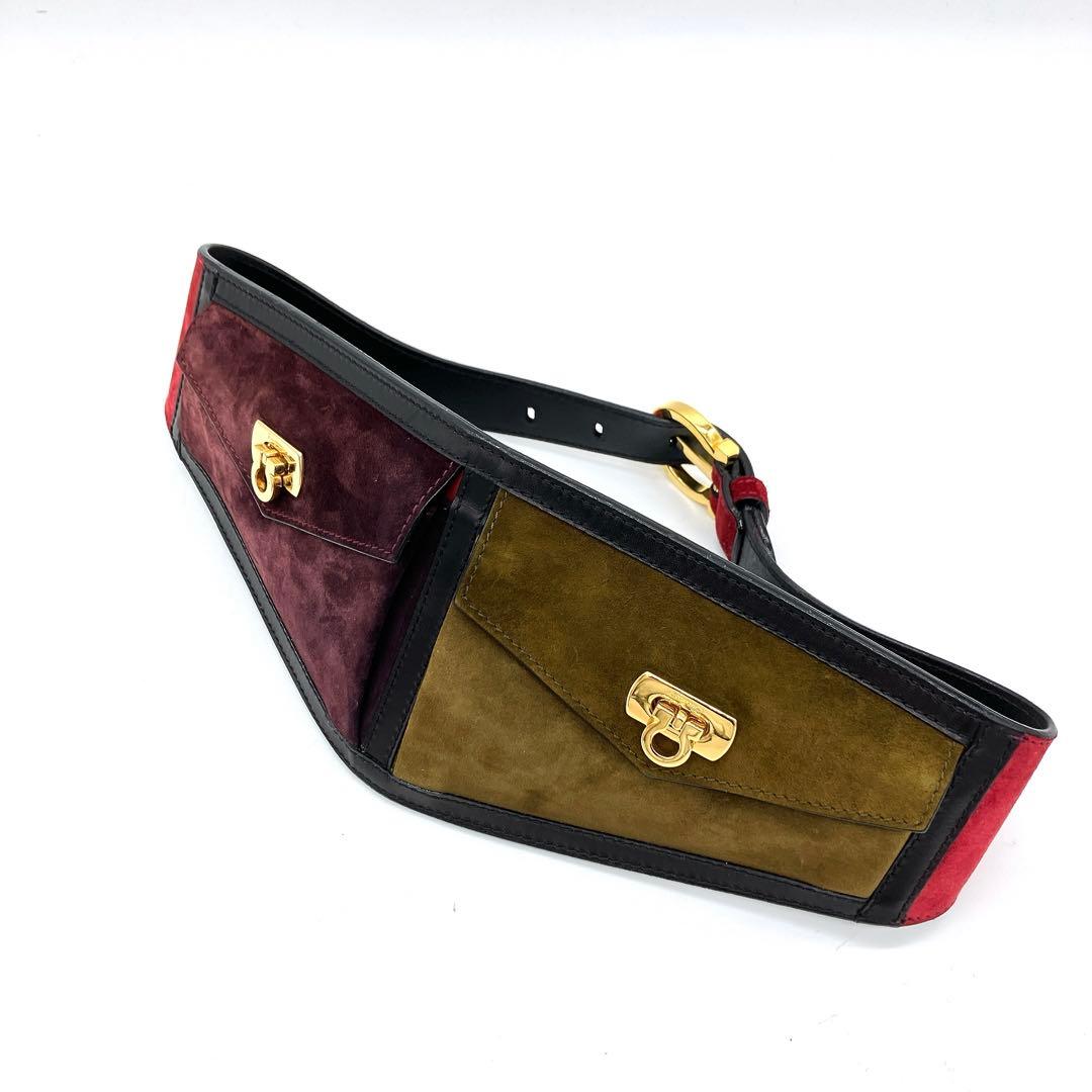 希少【Salvatore Ferragamo】ボディバッグ　ガンチーニ金具