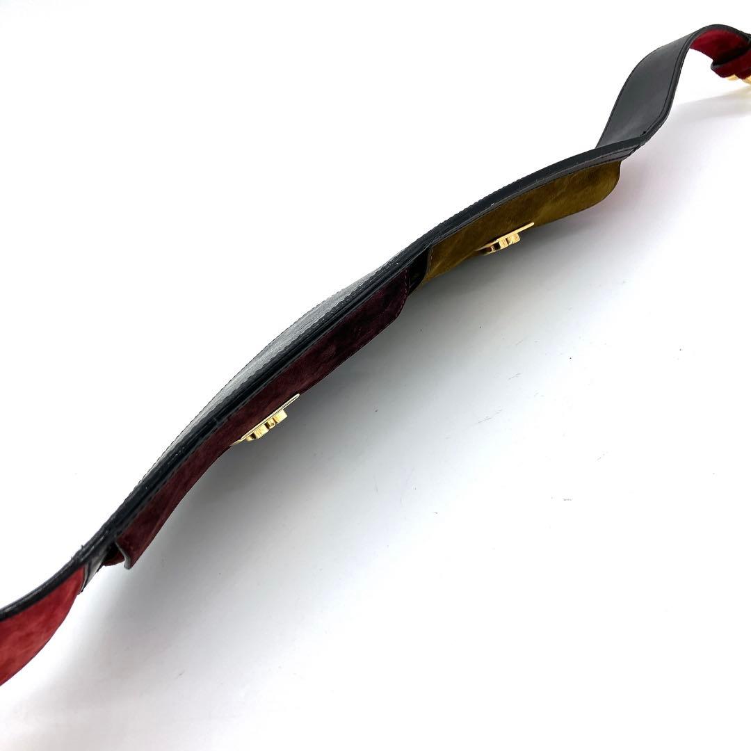 希少【Salvatore Ferragamo】ボディバッグ　ガンチーニ金具