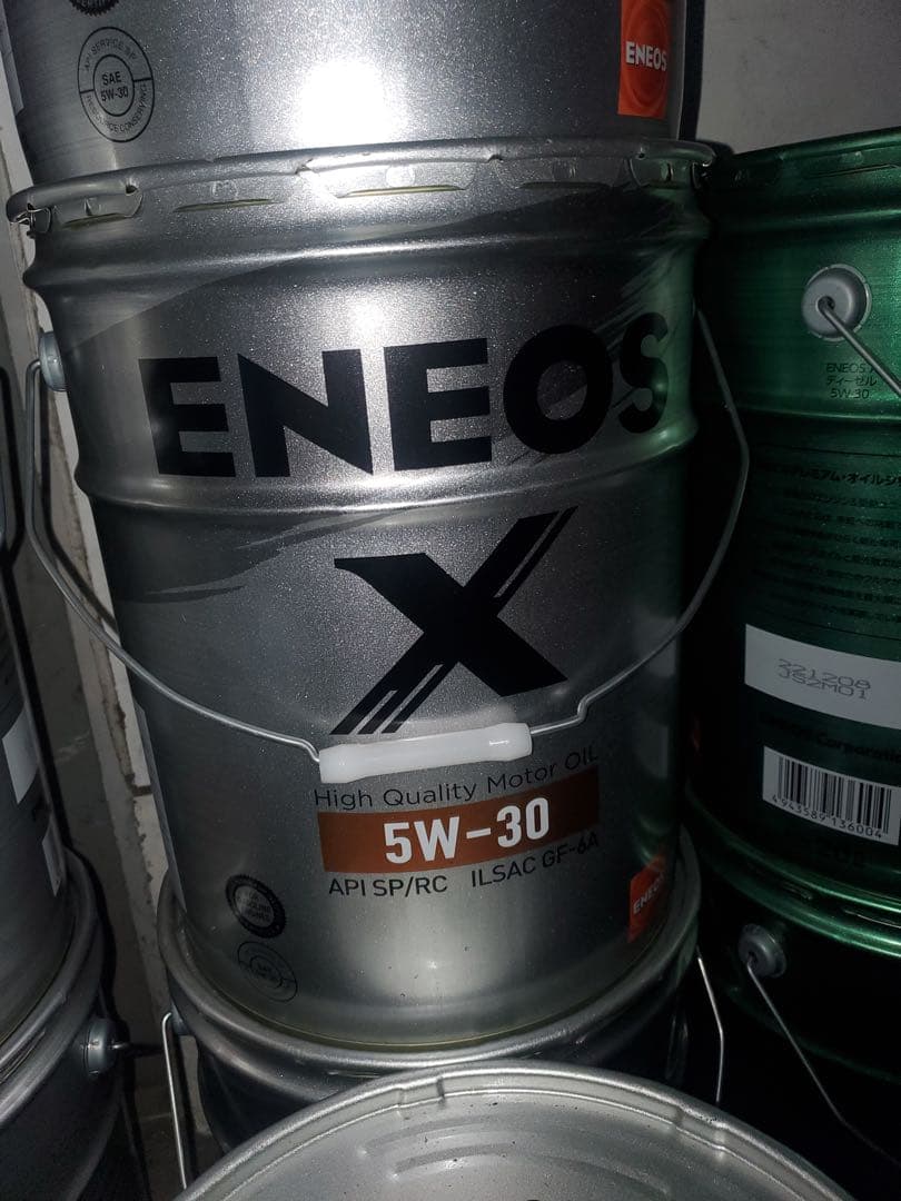 17時まで‼️ENEOS X 5W-30 エンジンオイル